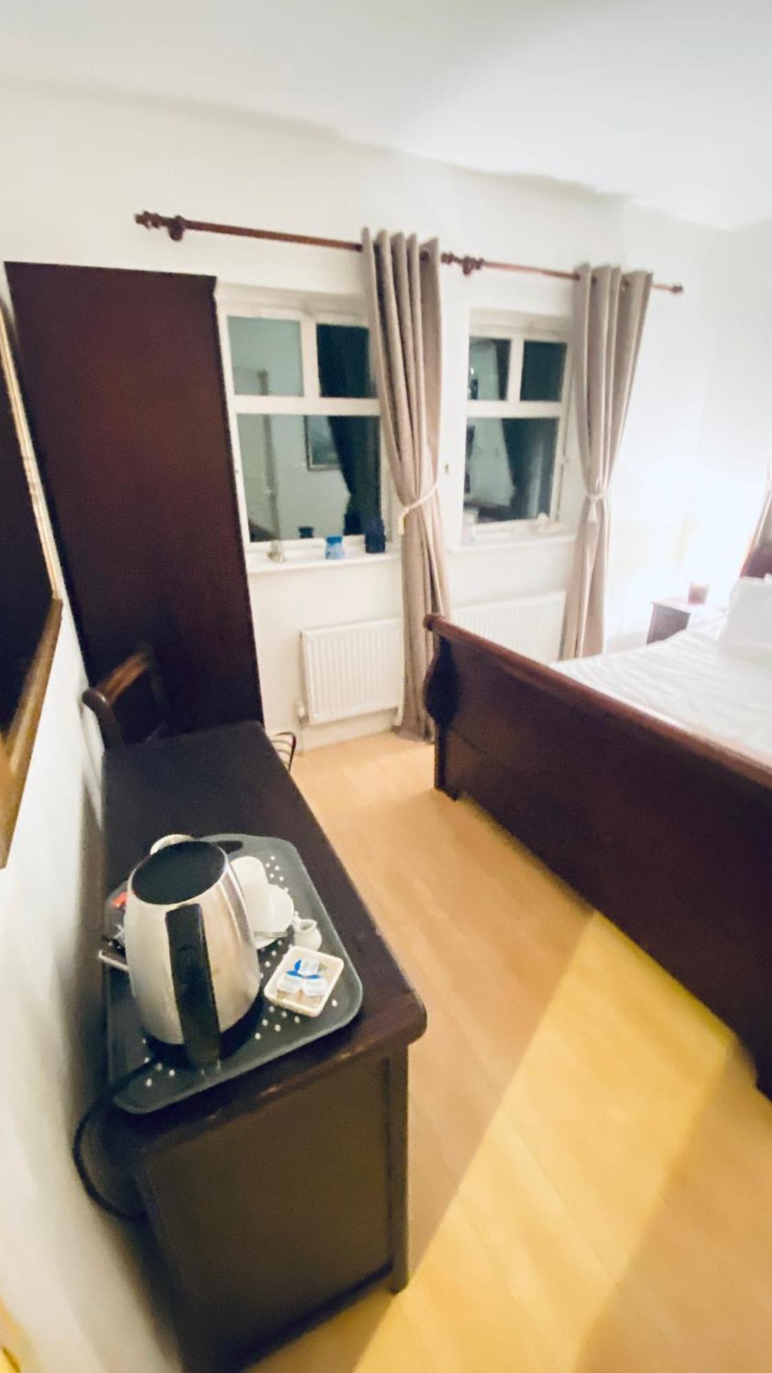 Bed and Breakfast Sonas House Килкенни Экстерьер фото